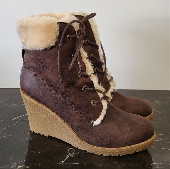 Boots Dolce by moto moxy Size 9 - Picture 1 of 11